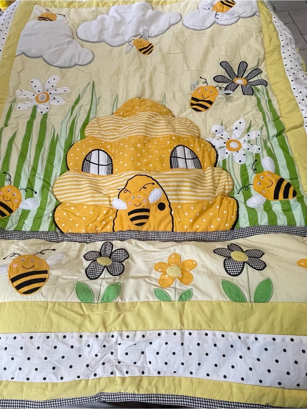 Mackenzie-Childs โbaby beeโ 3 piece crib set with original bag and tag